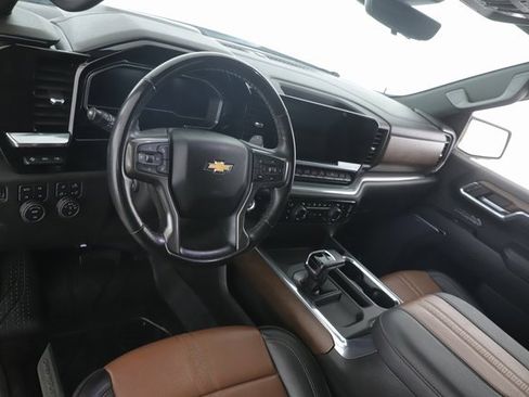 Used 2023 Chevrolet Silverado 1500 High Country w/ High Country Premium Package image 18