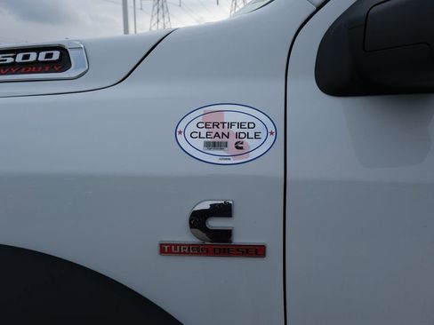 New 2023 RAM 5500 Tradesman AWD/4WD image 14