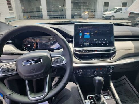 Used 2024 Jeep Compass Limited AWD/4WD image 12
