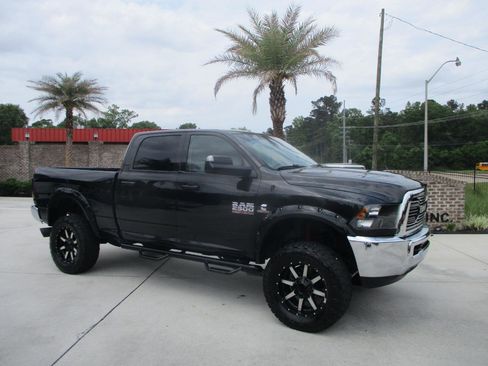 Used 2016 RAM 2500 Tradesman w/ Chrome Appearance Group AWD/4WD image 4