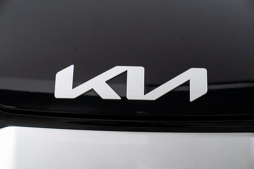 Used 2024 Kia Sportage EX FWD image 18