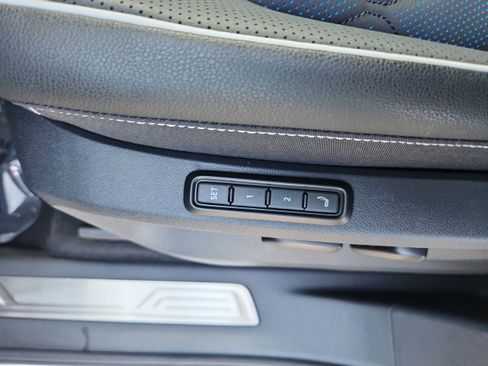 New 2026 Volkswagen Atlas Cross Sport SEL Premium R-Line image 18