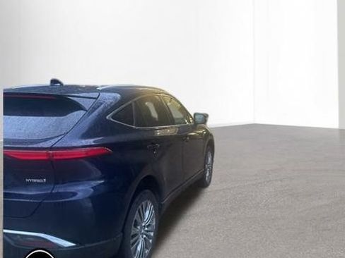 Used 2021 Toyota Venza XLE w/ Softex Package AWD/4WD image 5