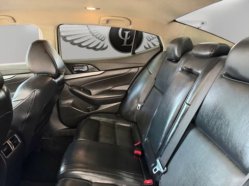 Used 2017 Nissan Maxima 3.5 SV FWD image 13