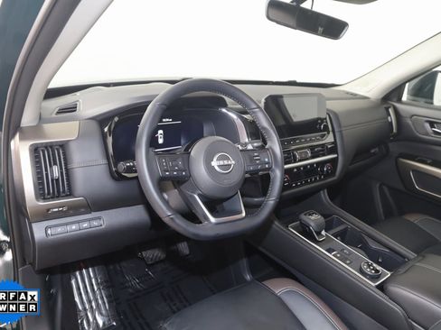 Used 2024 Nissan Pathfinder Platinum w/ Cargo Package image 29