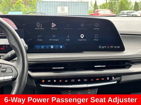 Used 2024 Cadillac XT4 Premium Luxury AWD/4WD image 19