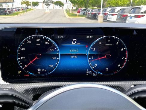 Used 2023 Mercedes-Benz CLA 250 image 10