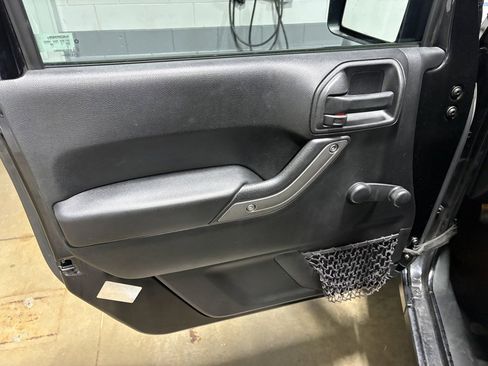 Used 2017 Jeep Wrangler Sport image 21