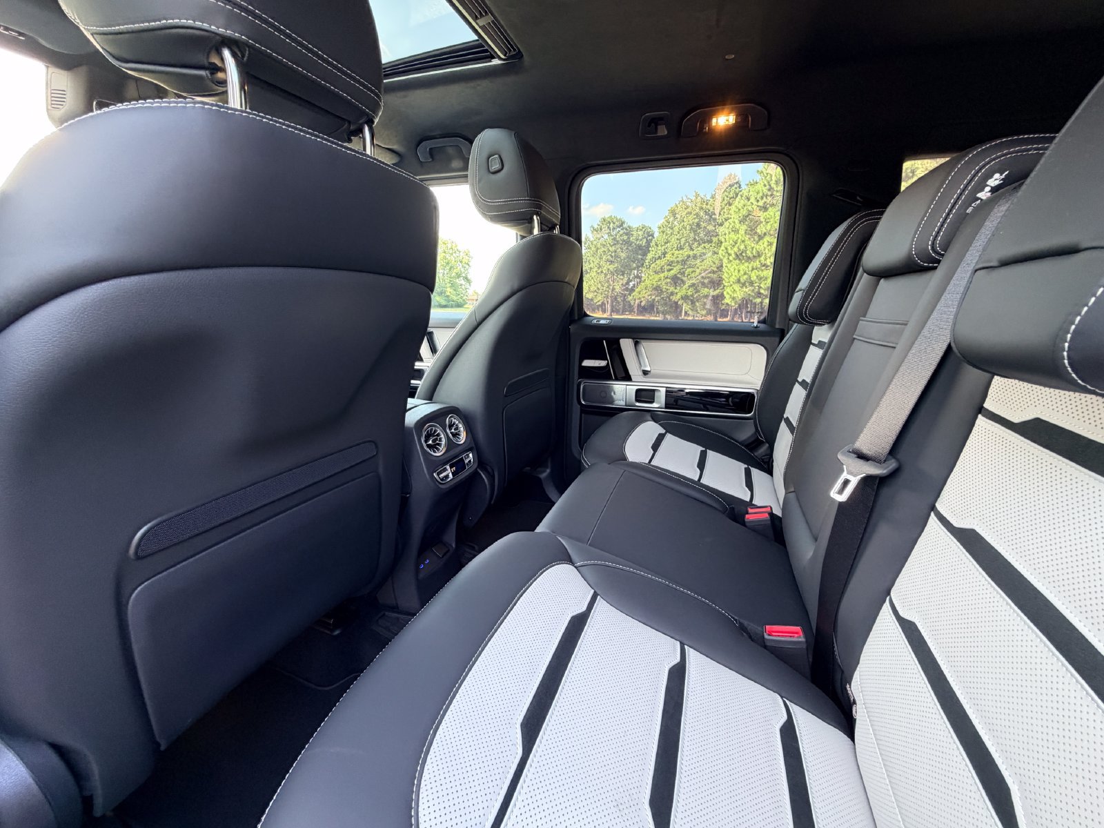 Certified 2025 Mercedes-Benz G 63 AMG 4MATIC image 15