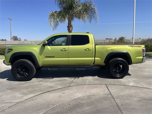 Used 2023 Toyota Tacoma TRD Off-Road image 5
