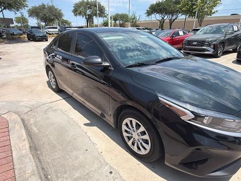 Certified 2024 Kia Forte LX FWD image 4