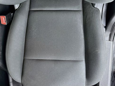 Used 2023 Nissan Rogue S AWD/4WD image 18