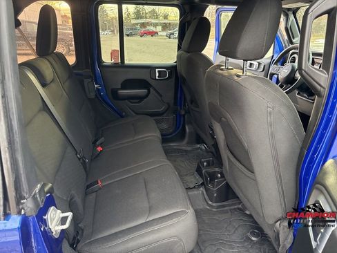 Used 2018 Jeep Wrangler Unlimited Sport S image 32