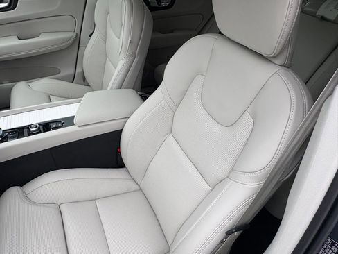 New 2026 Volvo XC60 B5 Ultra w/ Protection Package Premier AWD/4WD image 20