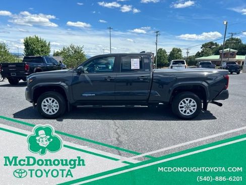 Certified 2025 Toyota Tacoma SR5 AWD/4WD image 3