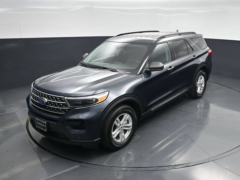 Used 2023 Ford Explorer XLT RWD image 37