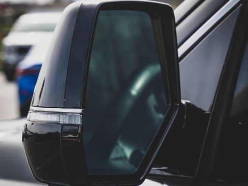 Used 2018 Cadillac Escalade ESV Base image 6