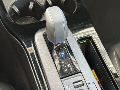 Used 2025 Toyota Prius XLE FWD image 31