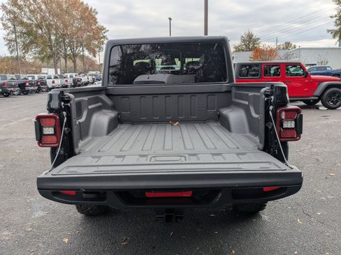 New 2026 Jeep Gladiator Sport image 13