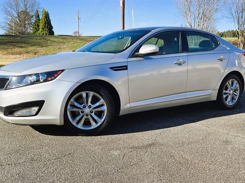 Used 2012 Kia Optima EX w/ Premium Pkg image 3