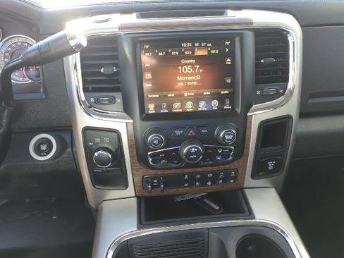 Used 2017 RAM 3500 Laramie w/ Convenience Group image 9