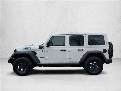 Used 2023 Jeep Wrangler Unlimited w/ Sun & Screen Package image 8