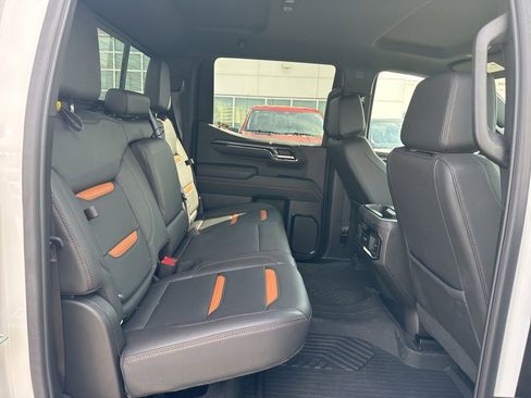 Used 2024 GMC Sierra 1500 AT4 w/ AT4 Premium Package image 27