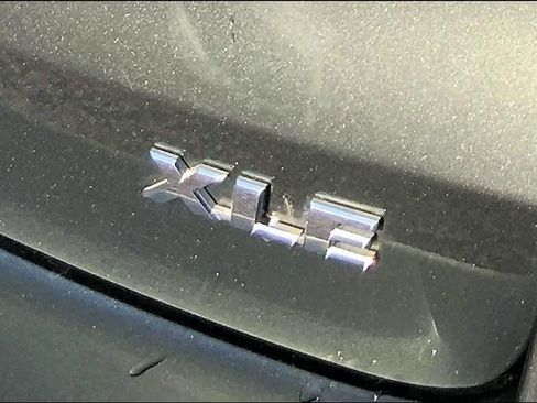 Used 2018 Toyota Highlander XLE image 29