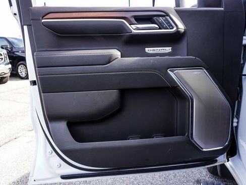 Used 2024 GMC Sierra 1500 Denali w/ Denali Reserve Package image 20