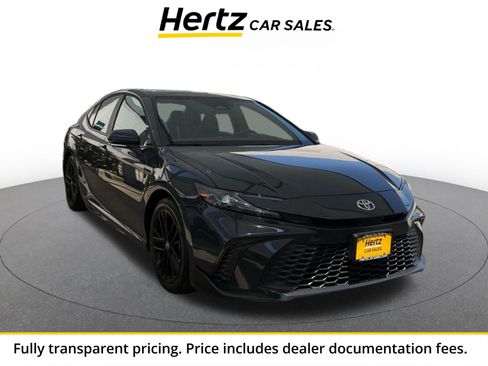 Used 2026 Toyota Camry SE FWD image 1