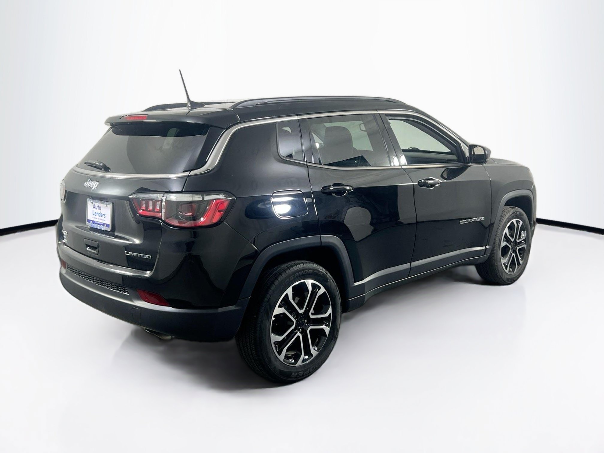 Used 2022 Jeep Compass Limited AWD/4WD image 5