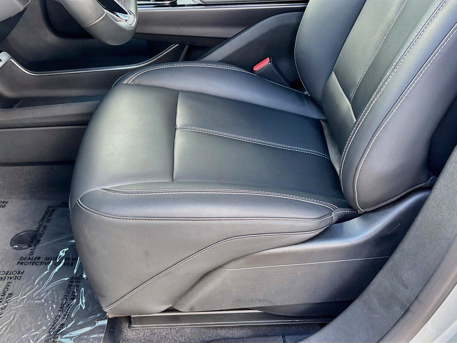 Used 2024 Cadillac Lyriq Tech RWD image 18
