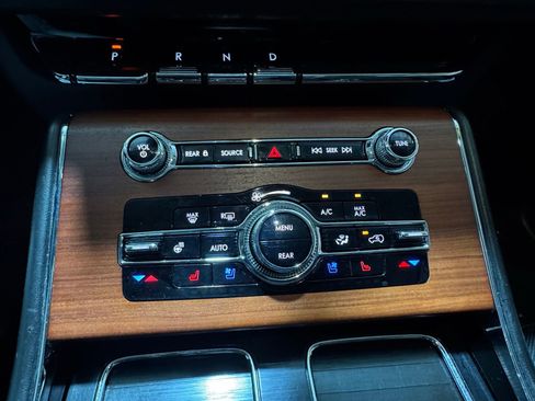 Used 2021 Lincoln Aviator Reserve w/ Elements Package Plus image 27