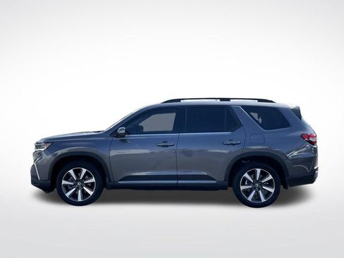 Used 2025 Honda Pilot Touring image 2