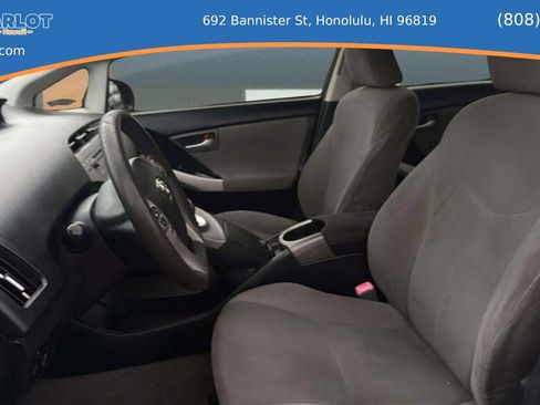 Used 2013 Toyota Prius One image 16