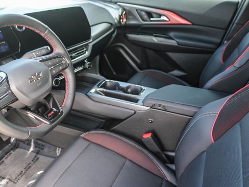 Used 2025 Chevrolet Equinox EV RS image 18