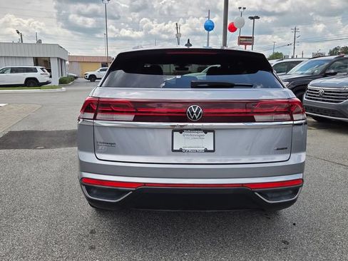 Used 2024 Volkswagen Atlas Cross Sport SE AWD/4WD image 11