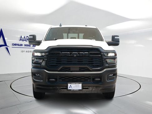 New 2026 RAM 2500 Tradesman AWD/4WD image 4
