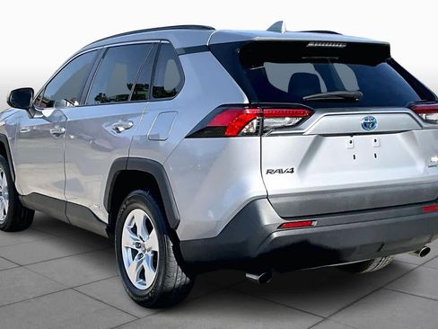 Used 2020 Toyota RAV4 XLE image 12