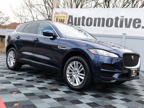 Used 2018 Jaguar F-PACE Prestige image 2