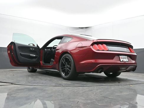 Used 2017 Ford Mustang Coupe RWD image 61