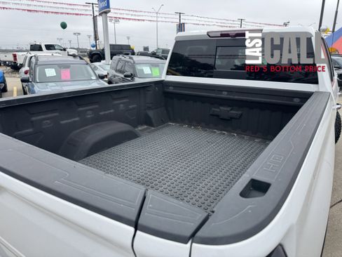 Used 2024 Chevrolet Silverado 2500 LTZ w/ LTZ Plus Package image 9