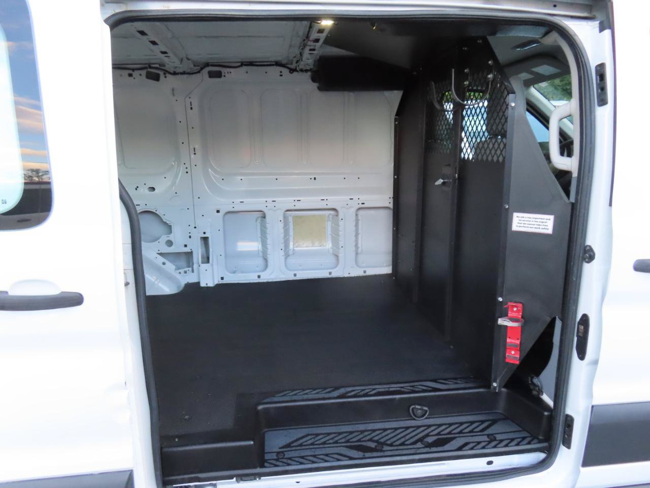 Used 2014 Ford E-150 and Econoline 150 RWD image 7