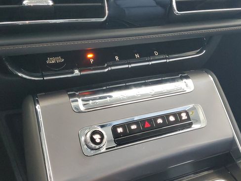 New 2026 Lincoln Aviator AWD image 20