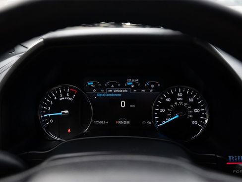 Used 2021 Ford Expedition Max XLT image 19