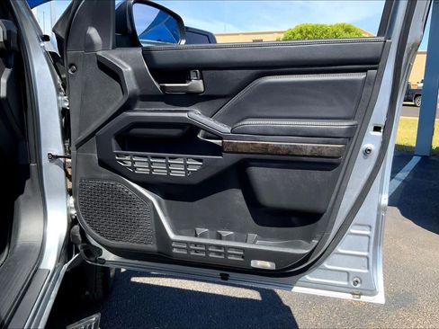 Used 2025 Toyota Tacoma Limited image 23