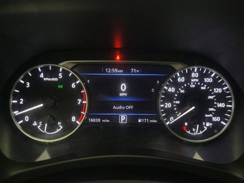 Used 2021 Nissan Sentra SR FWD image 23