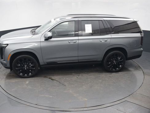 Certified 2026 Cadillac Escalade Platinum Sport w/ LPO, ONYX Package image 44