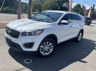 Used 2016 Kia Sorento LX w/ LX Convenience Package image 1