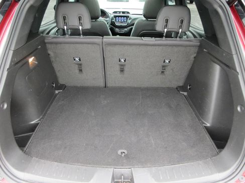 Certified 2022 Chevrolet TrailBlazer RS w/ Sun and Liftgate Package AWD/4WD image 12